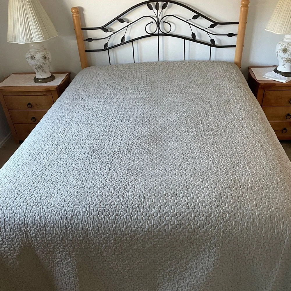 Taupe Textured Bedspread.  Queen Size